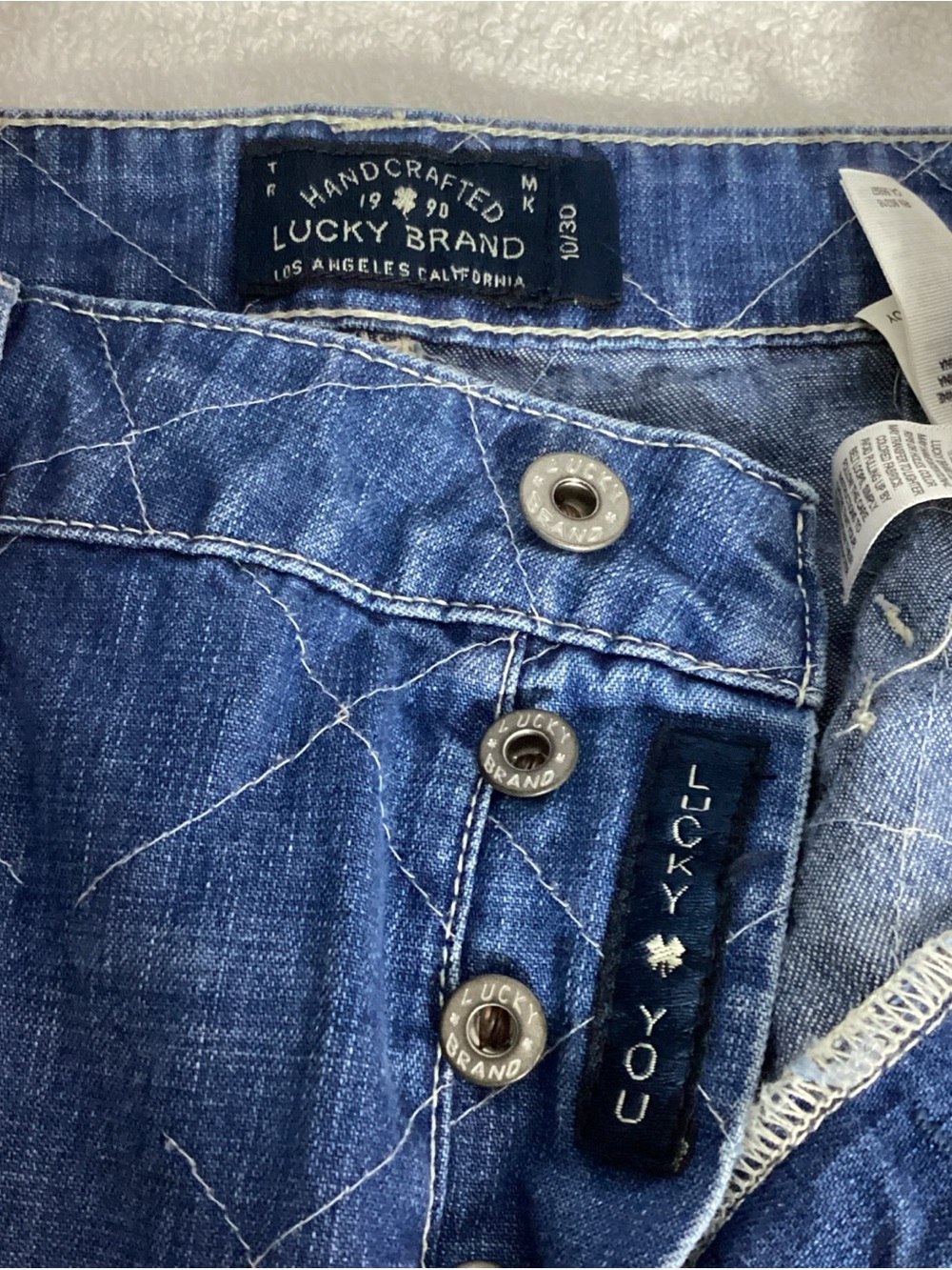 Lucky Brand Woman 10/30 Button Fly High Rise Tomboy Red Heart Patches Blue Denim - Picture 3 of 7
